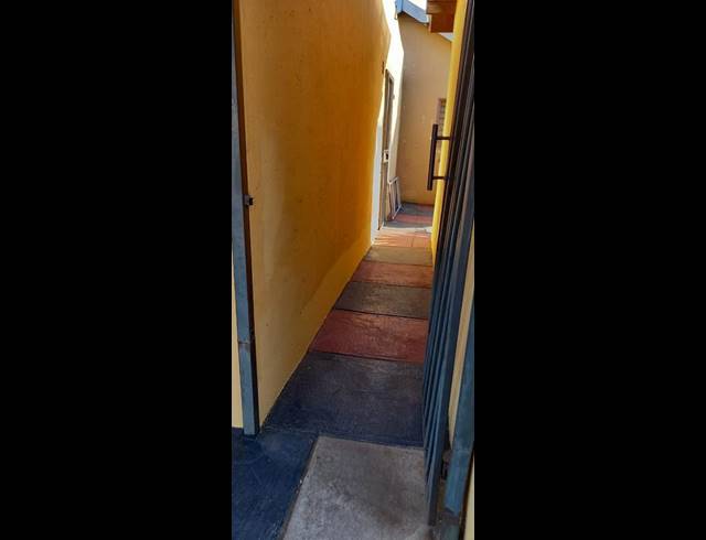 2 BEDROOM HOUSE FOR SALE IN KATLEHONG SOUTH